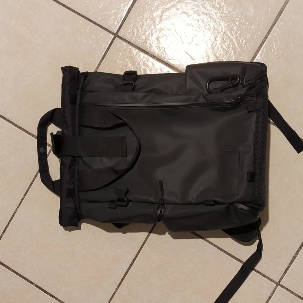 WANDRD original PRVKE 21L roll-top camera bag backpack commuter